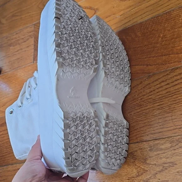 White Converse - Picture 6 of 7